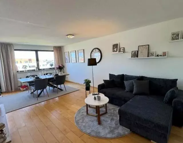 Emelies Sonnenwohnung mit Balkon