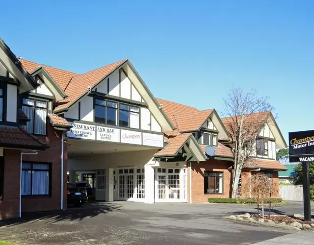 Champers Motor Inn