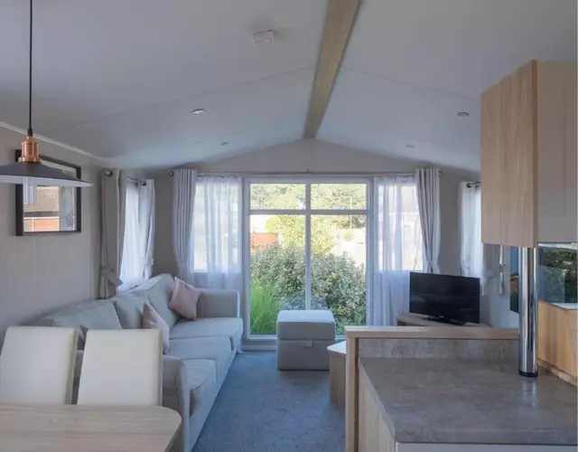 Pinewoods Park Style no.2 - sleeps 6 – no dogs