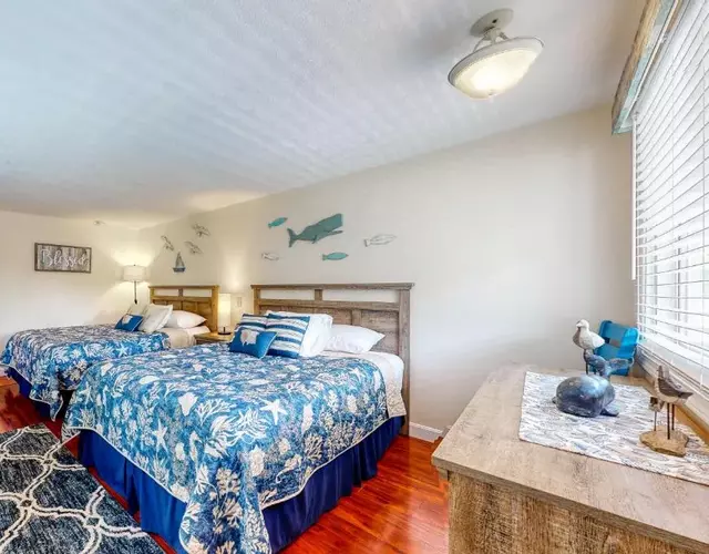 The Holiday House Condominiums