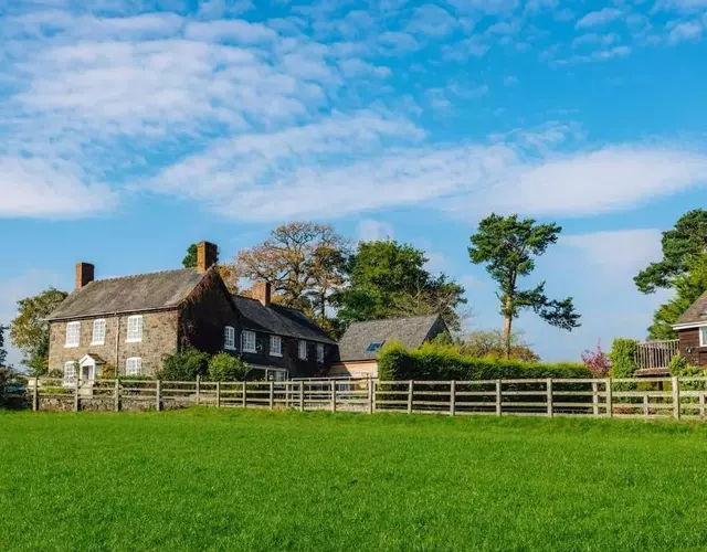 Mid-Wales Farmhouse, swimming pool, tranquil countryside views, sleeps 14