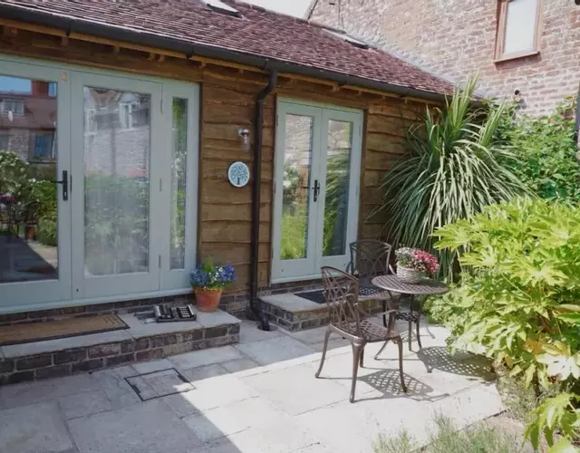 Nest Holiday Hideaway Wren Cottage-Beautiful Location in the Long Mynd Area of Outstanding Natural Beauty- WHIRLPOOL JACUZZI BATH!