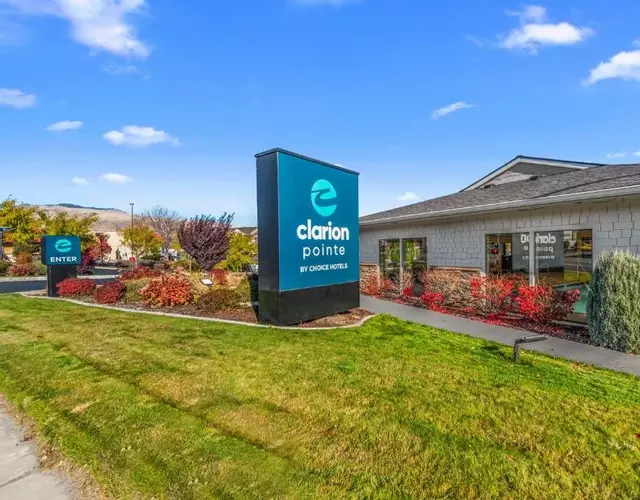 Clarion Pointe Wenatchee