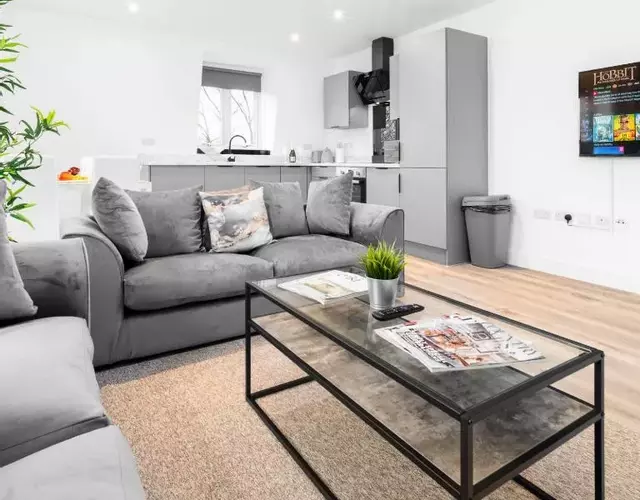 Two Bed Apartment - Balcony & Parking - Smethwick 8MC