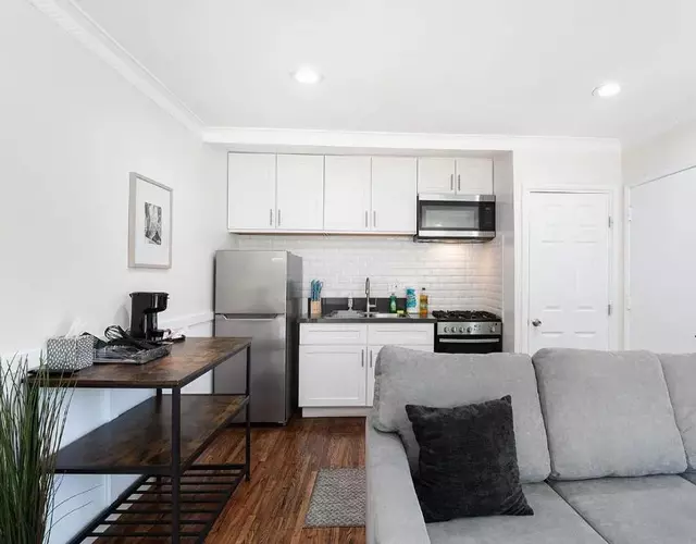 Updated 1BR Apartment Near Sunset Strip