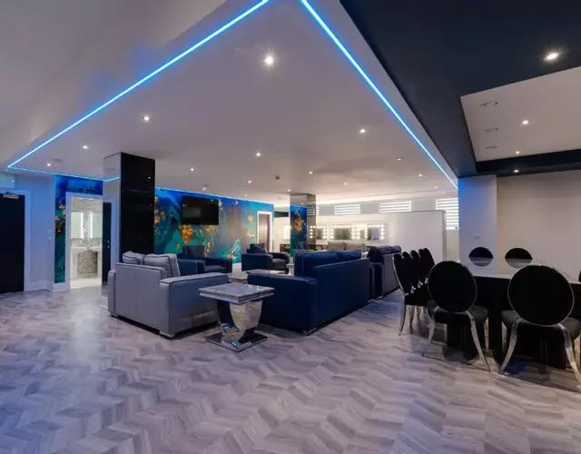 Temple Court Cavern Quarter Apartments by Happy Days