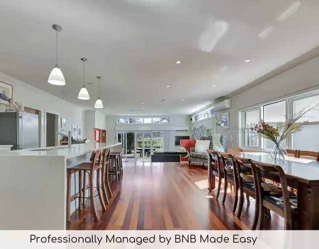 Art House on Anson - Artistic Haven, Spa, Pets