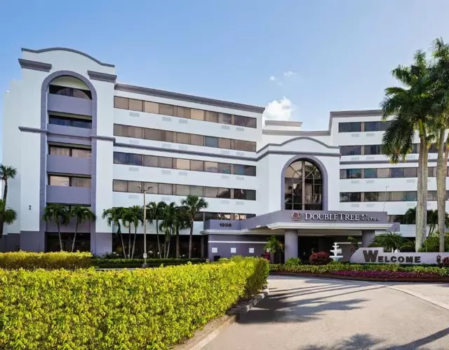 DoubleTree by Hilton Hotel West Palm Beach Airport