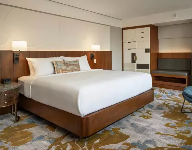 Metropolitan Hotel Vancouver