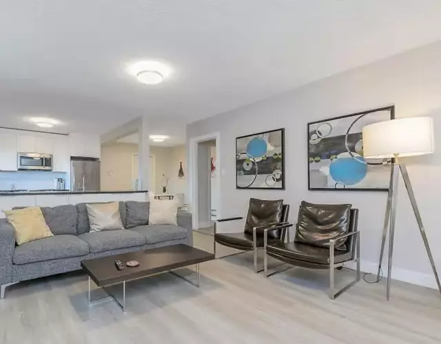 Spacious Oceanview Suite with Private Entrance