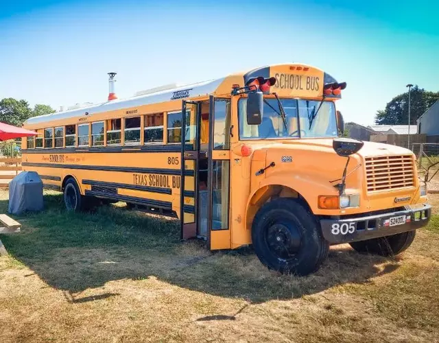 American School Bus Glamping - Somerset