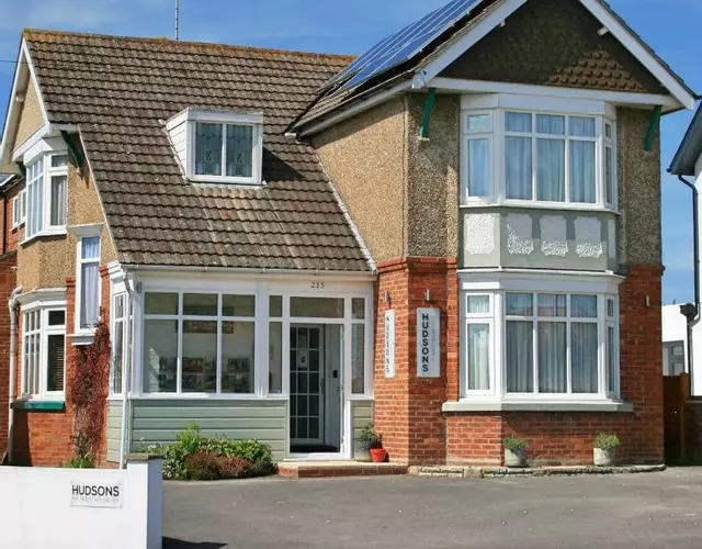 Hudsons Guest House - Adults only
