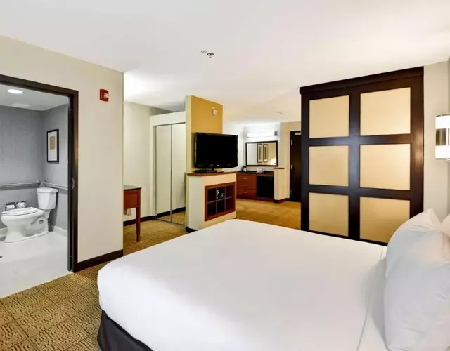 Hyatt Place Chicago/Naperville/Warrenville