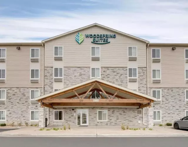 WoodSpring Suites Carol Stream - Chicago
