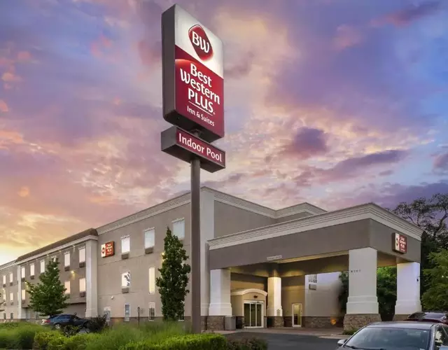 Best Western Plus Eastgate Inn & Suites