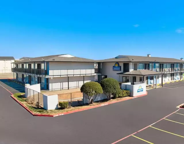 Days Inn by Wyndham Wichita Falls