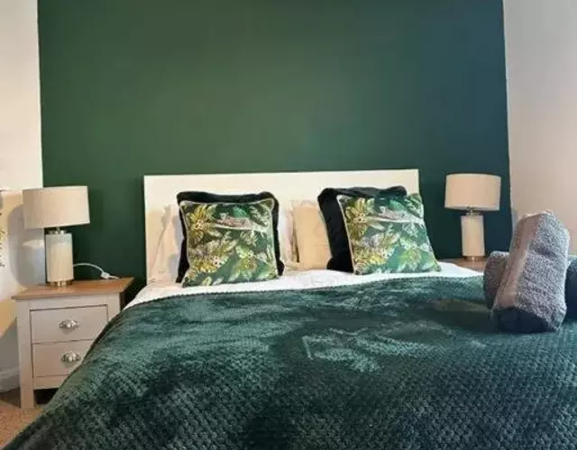 Spacious 4Bedroom House in Warrington - Sleeps 8