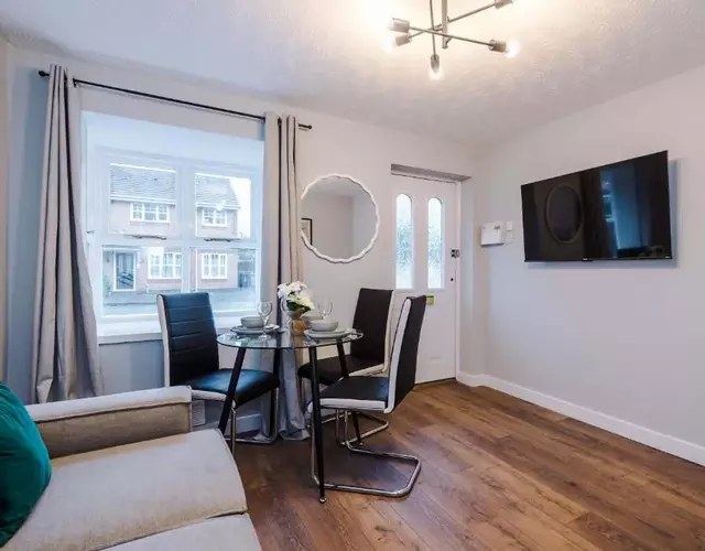 Long Stays Offers , New 2 Bed APT , Sleeps 3 , Wigan , Perfect for Relocations , Contractors , Families