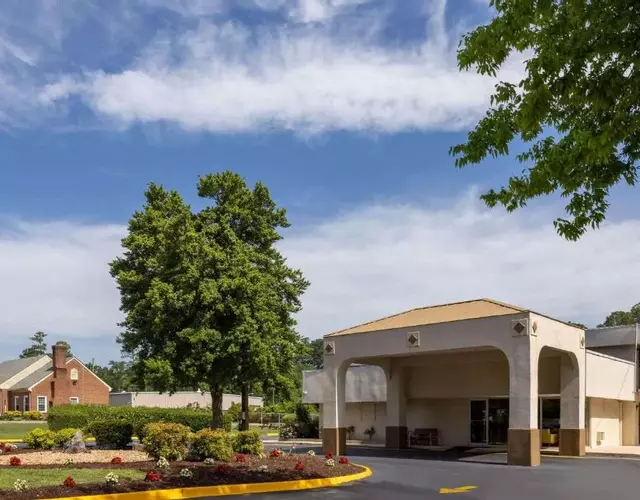 Super 8 by Wyndham Williamsburg/Historic Area