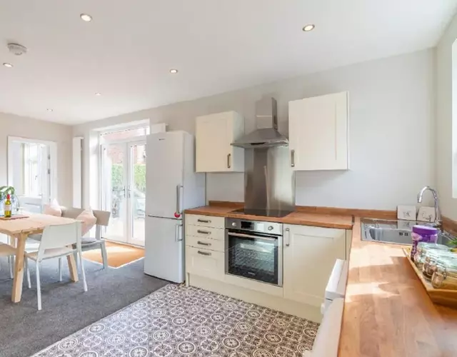 Beautiful 6 Bedroom Holiday Home, Manchester