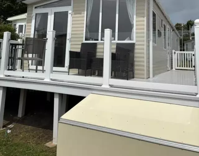 2 Bed, 2 Bathroom, modern Caravan with Sea views!