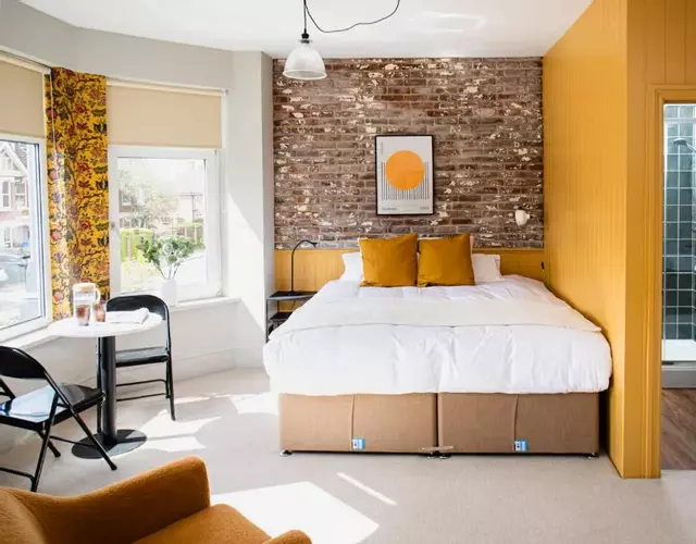 Settle Southampton - Stylish Self Check-In Rooms & Self Catering Suites