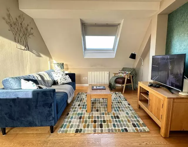 The Courtyard 2 Bedroom Apartments in Central Windsor with Parking