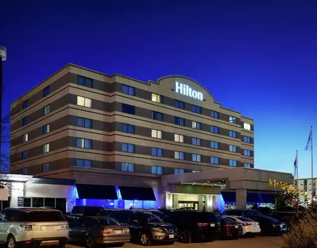 Hilton Winnipeg Airport Suites