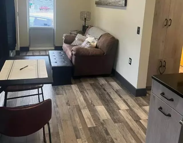 Dragonfly loft, hot tub, river views