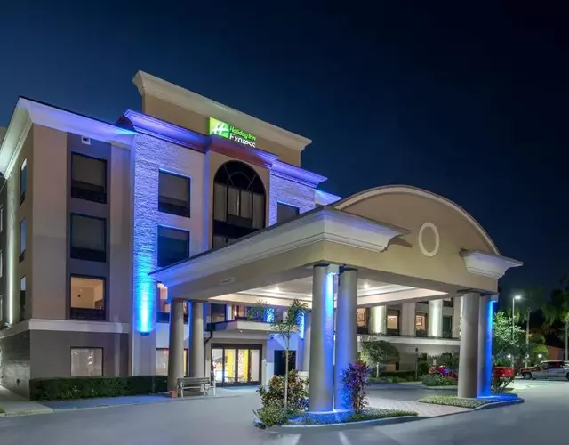 Holiday Inn Express Hotel & Suites Bartow by IHG