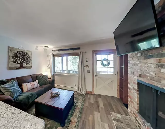 Hi Country Haus 14-5