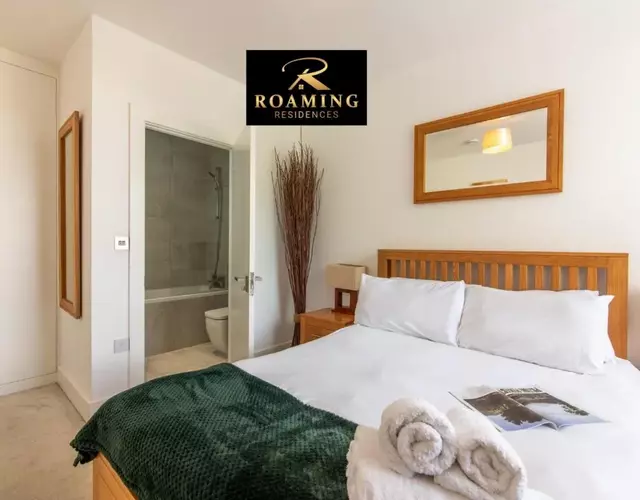 Sleeps 6 - Central - Free Secure Parking - 2 Bath