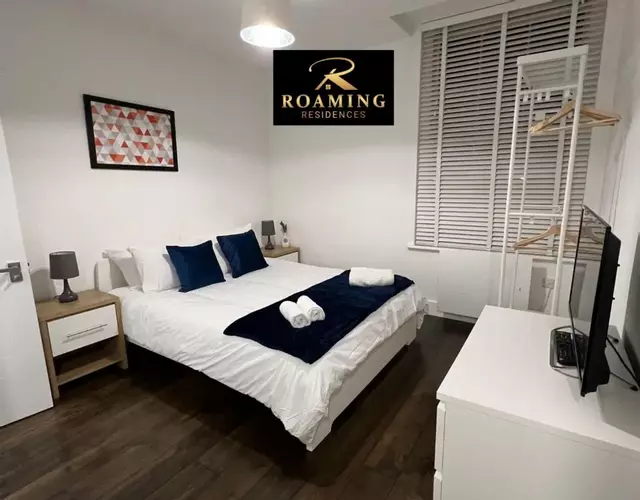 Sleeps 8 - Central - Free Secure Parking - 2 Bath