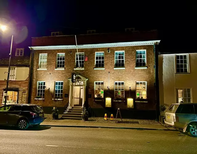 The Limes Bar and Hotel
