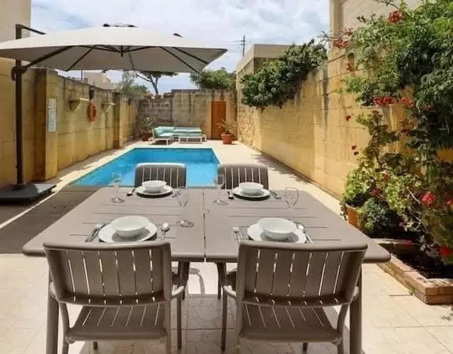 Rustic Farmhouse with Pool