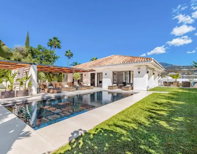 Sunset Villa With Pool