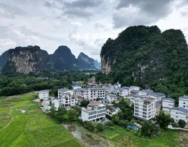 Yangshuo Floral Whisper Valley