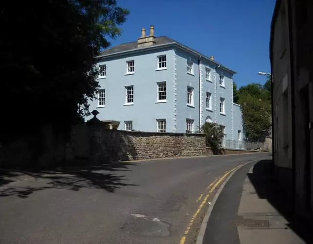 Bove Town House Apartments