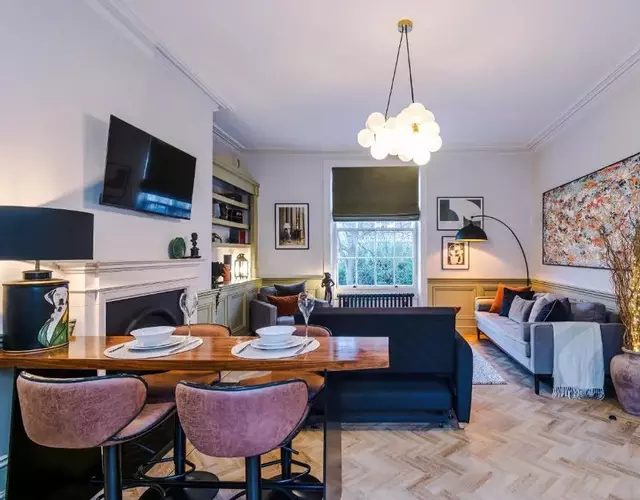 The Jane Austin in Central York - Sleeps 6