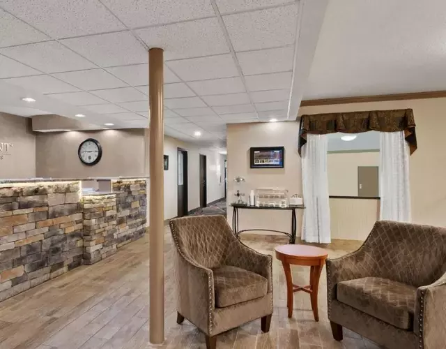 Baymont by Wyndham Belleville Airport Area Free Airport Shuttle