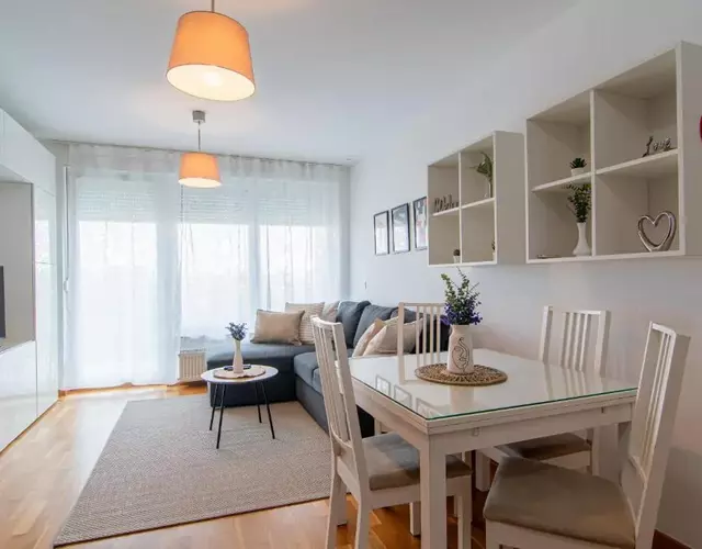 Flexible SelfCheckIns 68 - Zagreb - Garage - Loggia - New