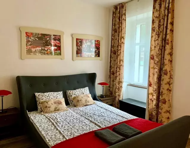 Veronika Rooms