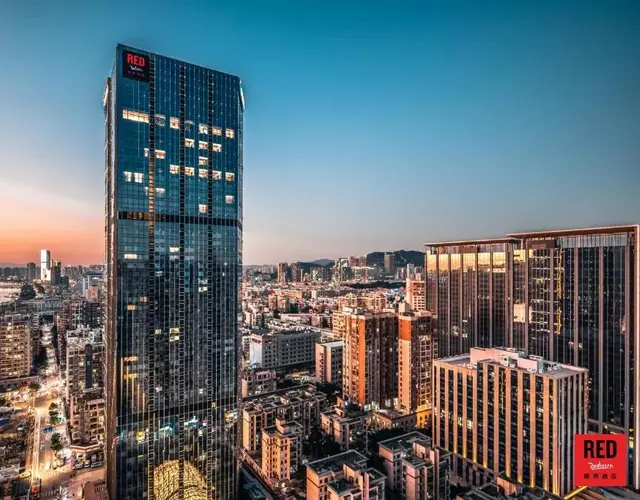 Radisson RED Hotel Zhuhai Gongbei Port