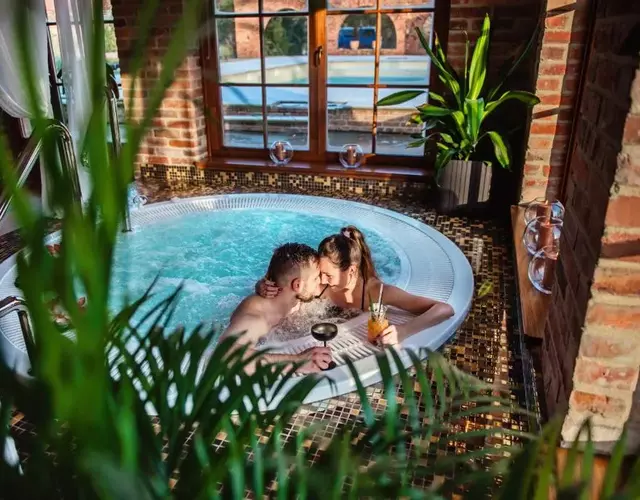 Żabi Dwór - HOTEL - RESTAURACJA - SPA