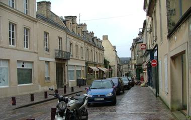 Generate a random place in Bayeux