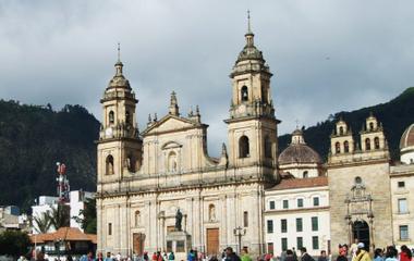 Generate a random place in Bogota