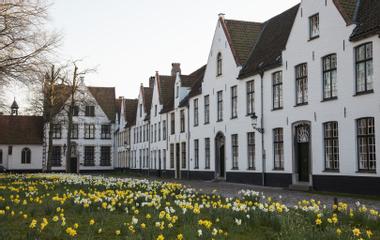 Generate a random place in Bruges, Belgio
