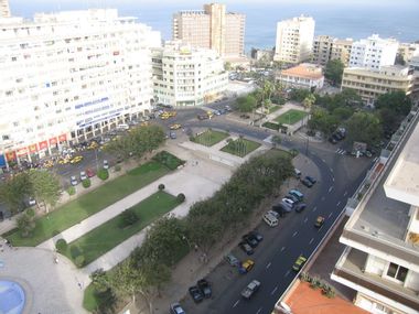 Generate a random place in Dakar
