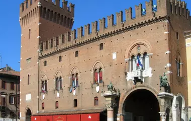 Generate a random place in Ferrara