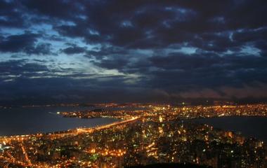 Generate a random place in Florianópolis